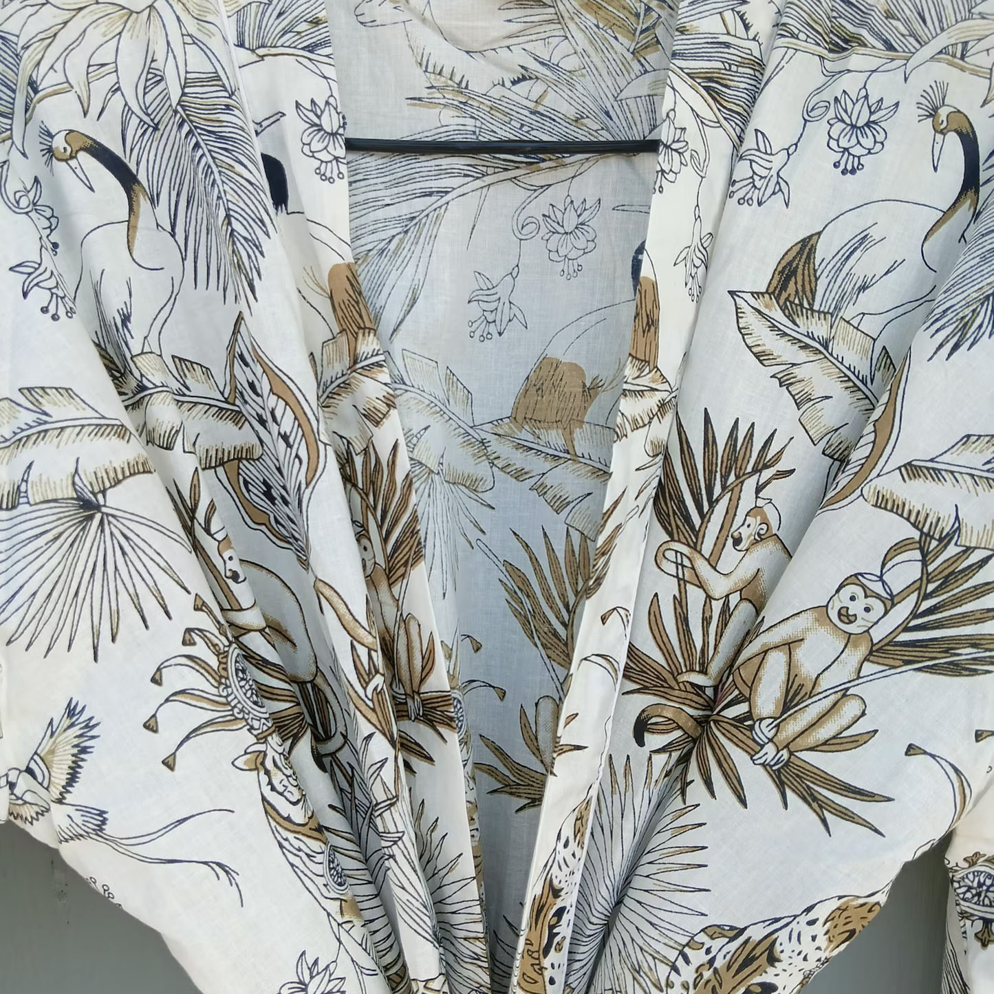 White jungle women's cotton kimono robe. Classic tropical
green foliage and white lightweight cotton housecoat.
