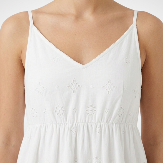 Lily Muse – White Eyelet Luxe Dress
