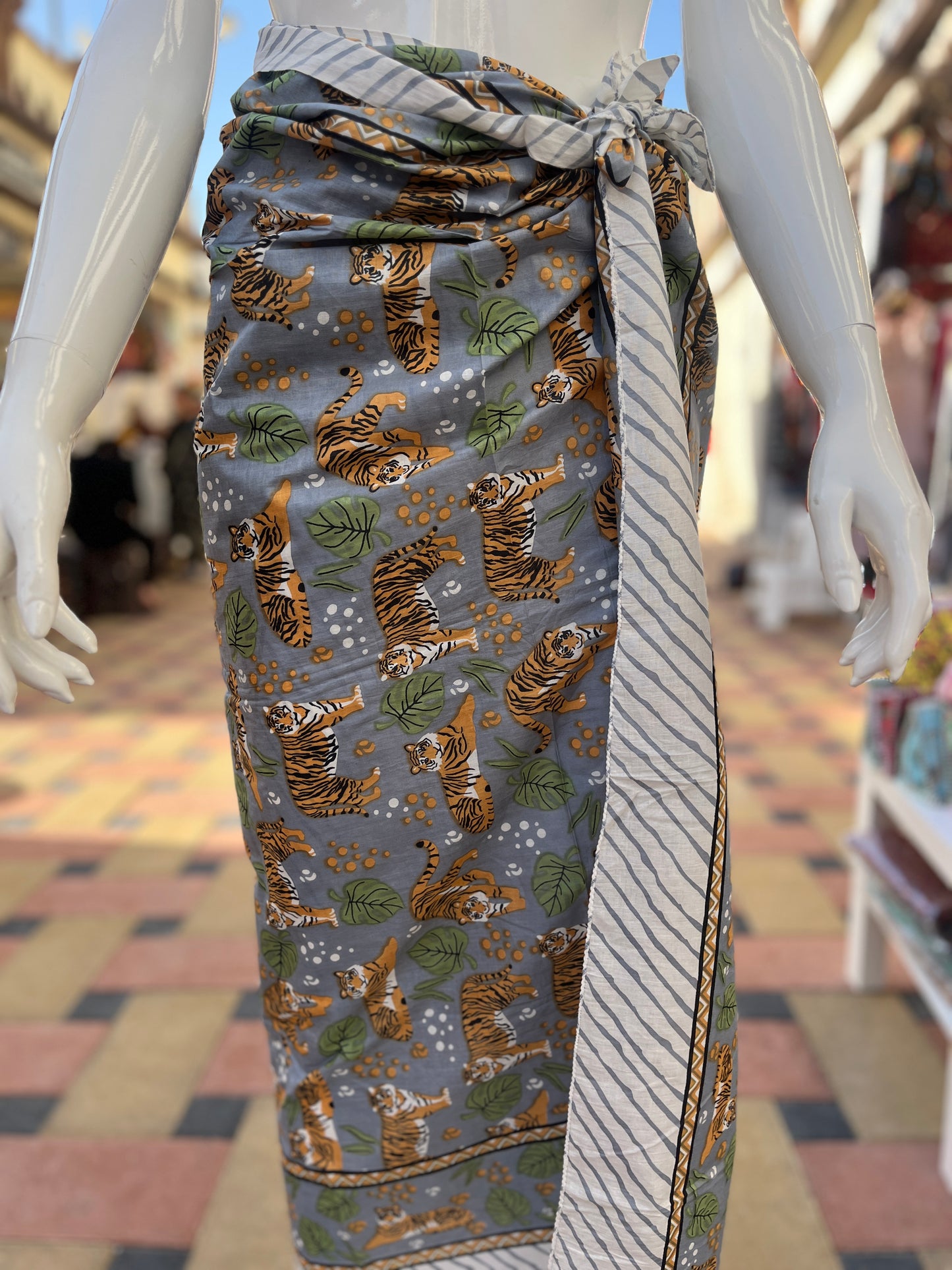 Sarong-107