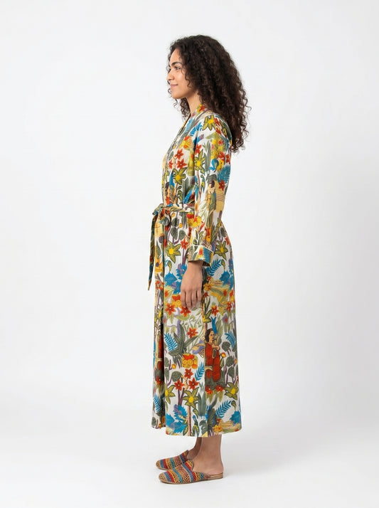 White Farida women's cotton kimono. Crisp white lightweight cotton
robe featuring an elegant monochrome patterned border design.
