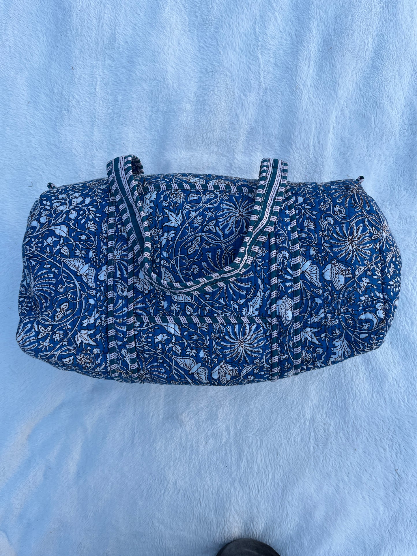 Blue Floral Print Quilted Cotton Duffle Bag – Lightweight Travel Weekender