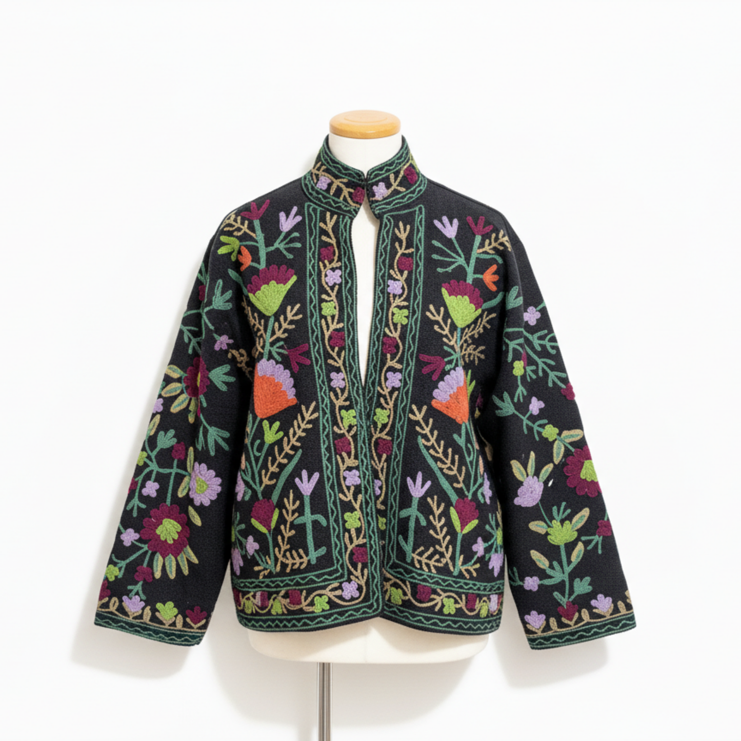 Women’s Midnight Petal Black Suzani Reversible Cotton Jacket – Artistic Embroidered Statement Jacket