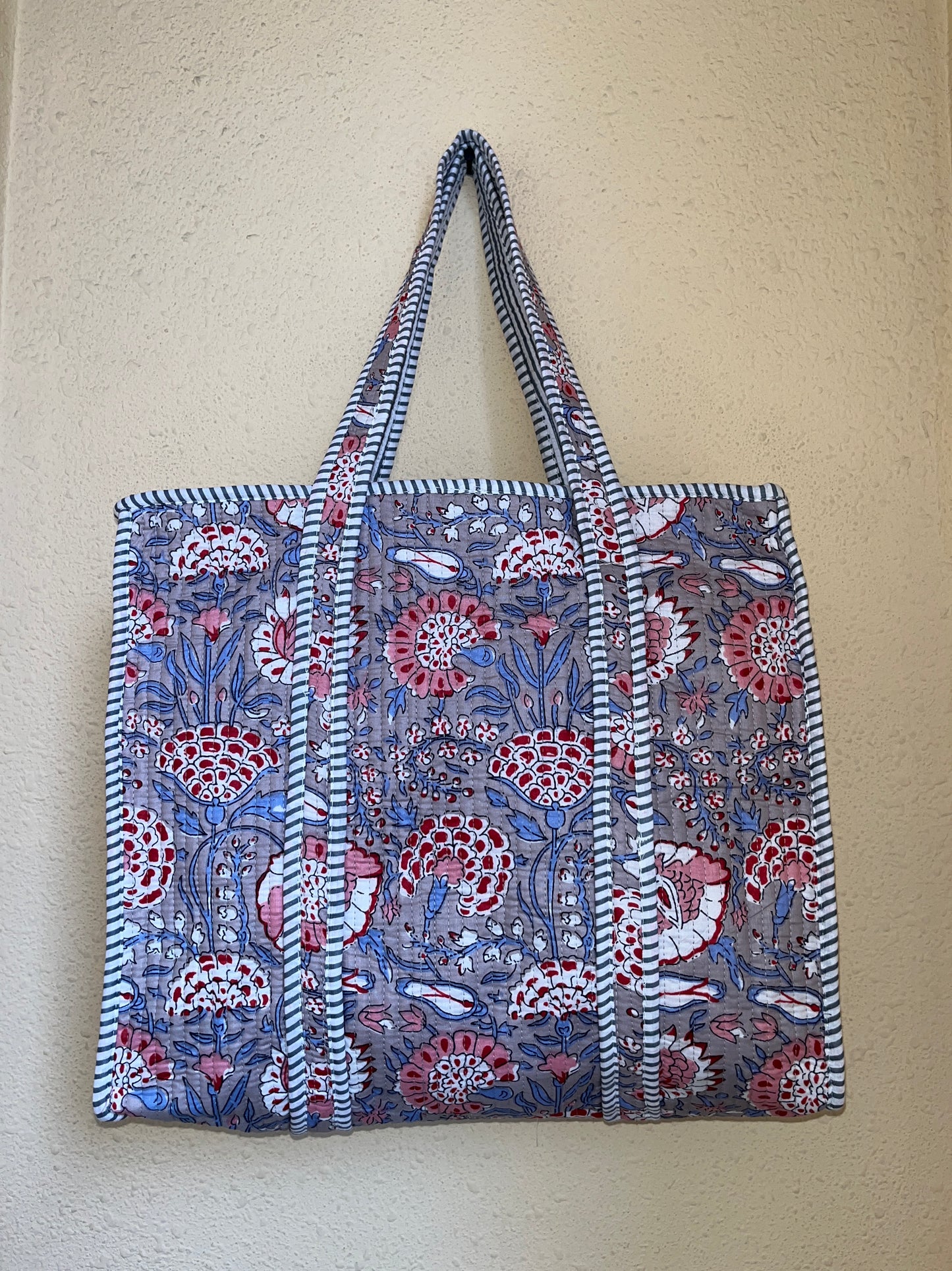 Grey Floral – Tote & 3 Pouch Set