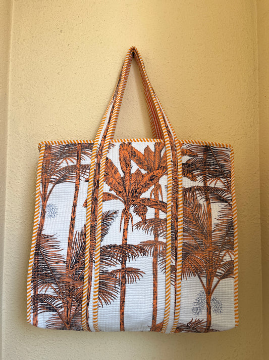 White Palm Breeze – Wander Tote Bag 18x18