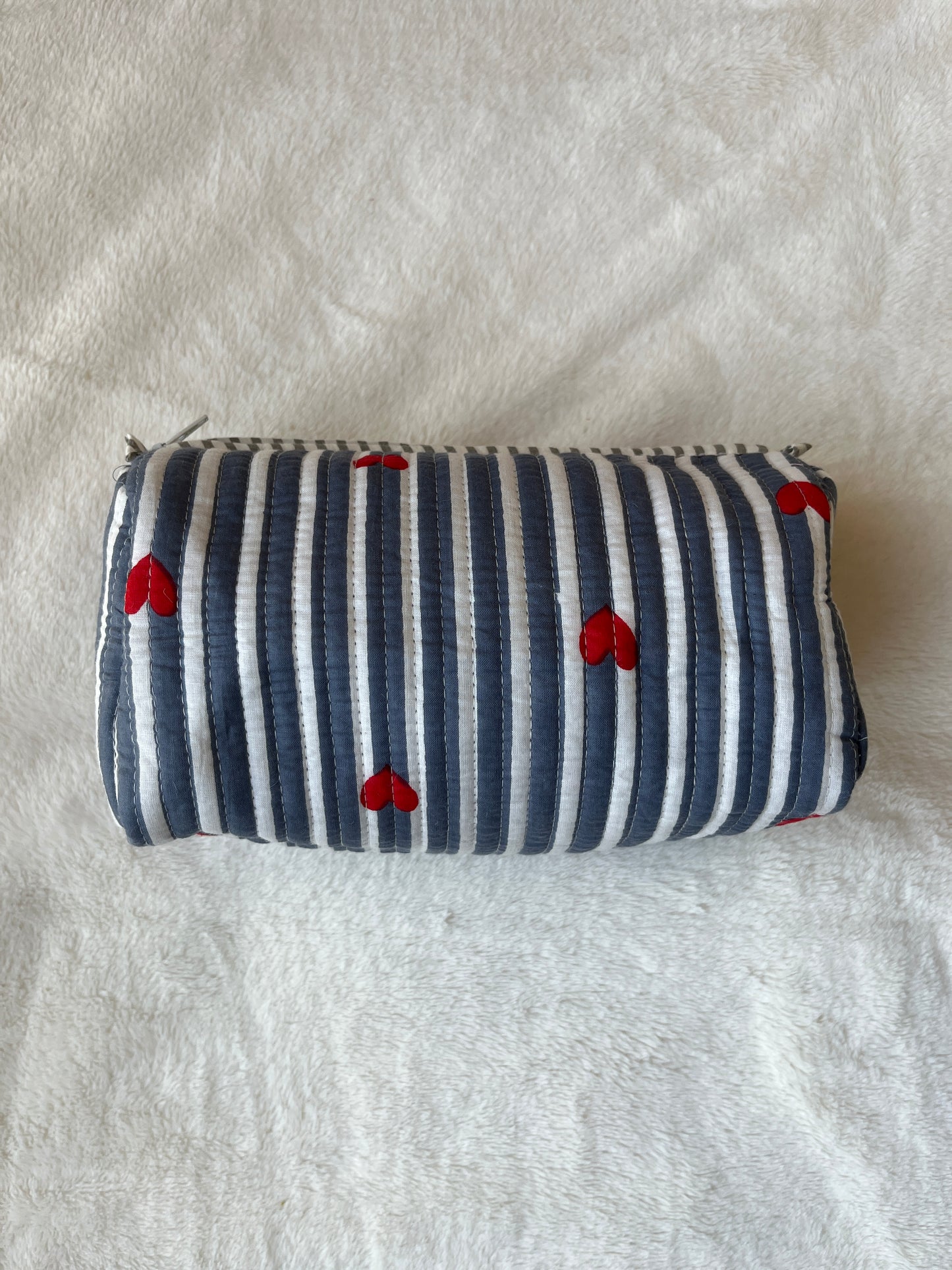 ￼ Grey heart  – Quilted Tote & Pouch Set
