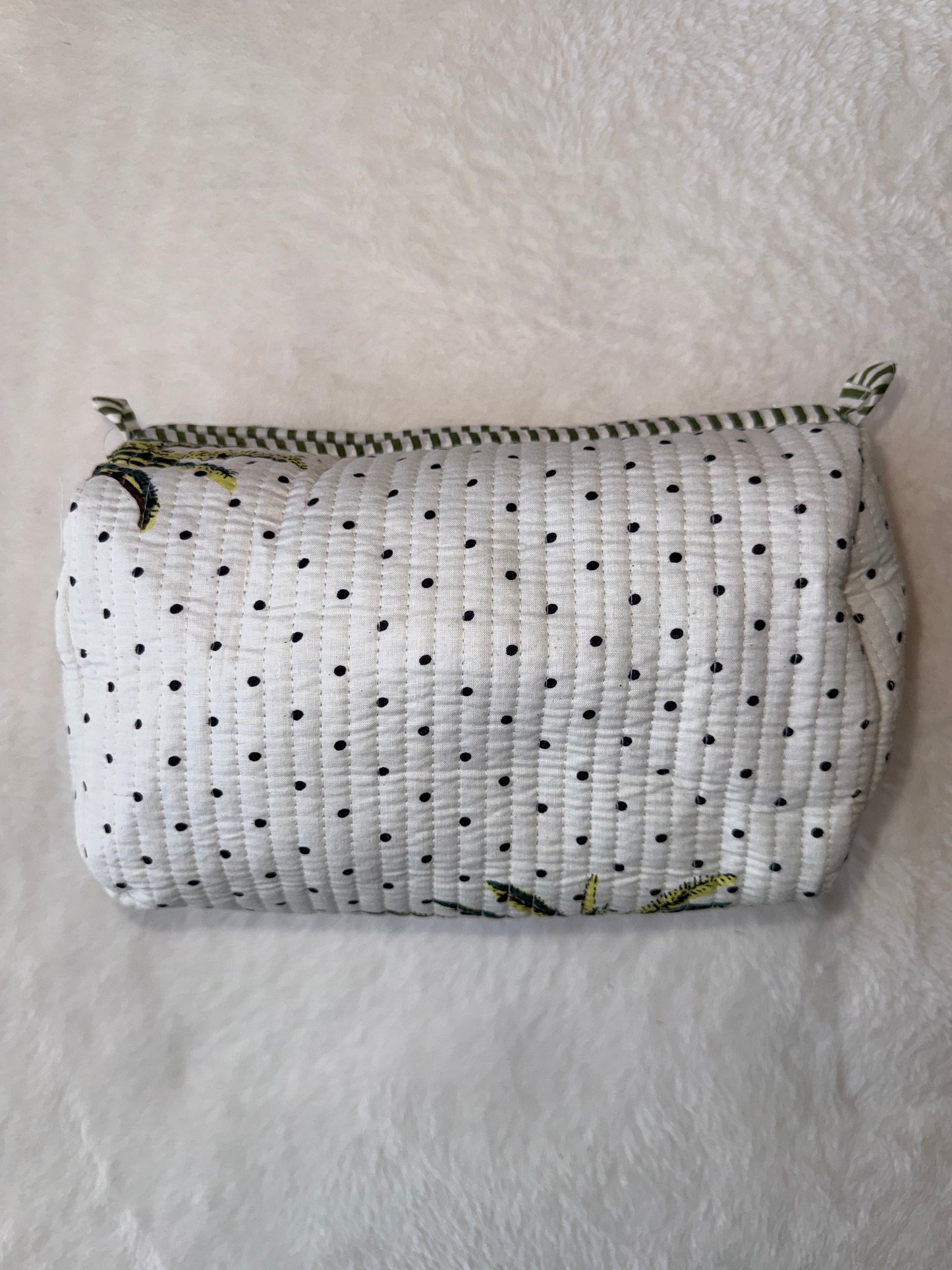 White palm tree – Quilted Utility Pouch