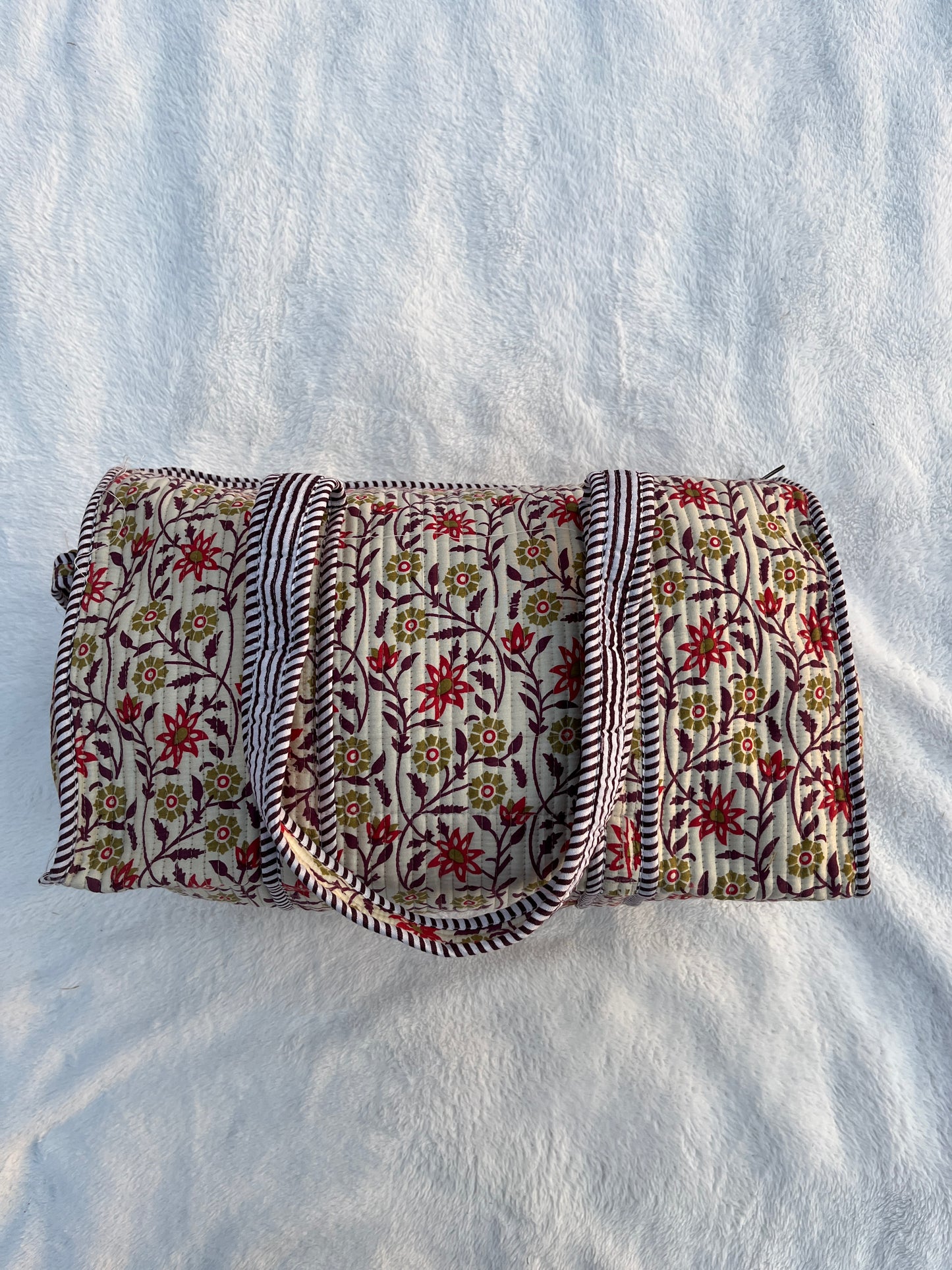 Mini Floral Print Quilted Cotton Duffle Bag – Lightweight Travel Weekender