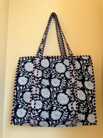 Black Floral – Wander Tote Bag 18x18