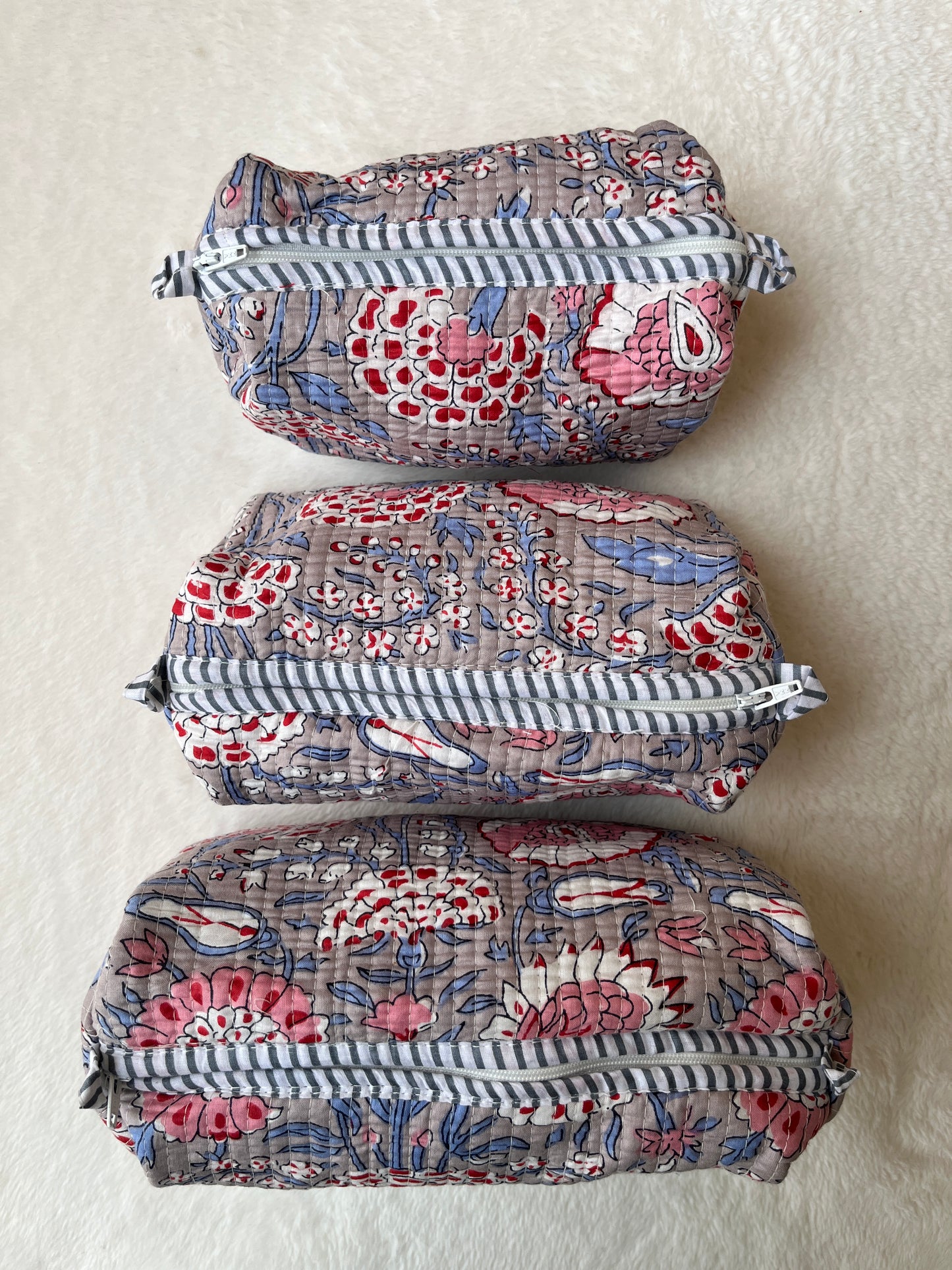 Grey Floral – Tote & 3 Pouch Set