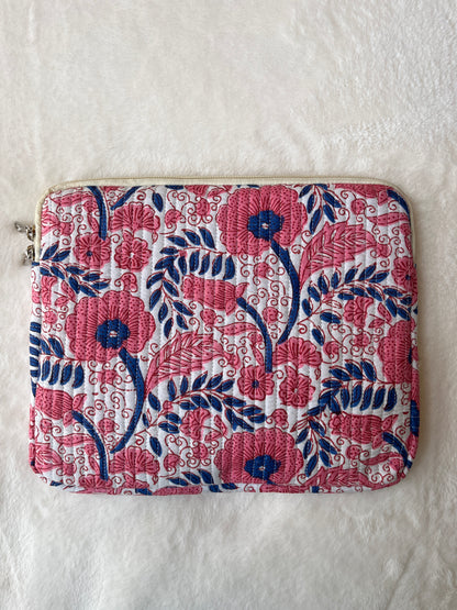 White pink Floral – Quilted iPad Sleeve