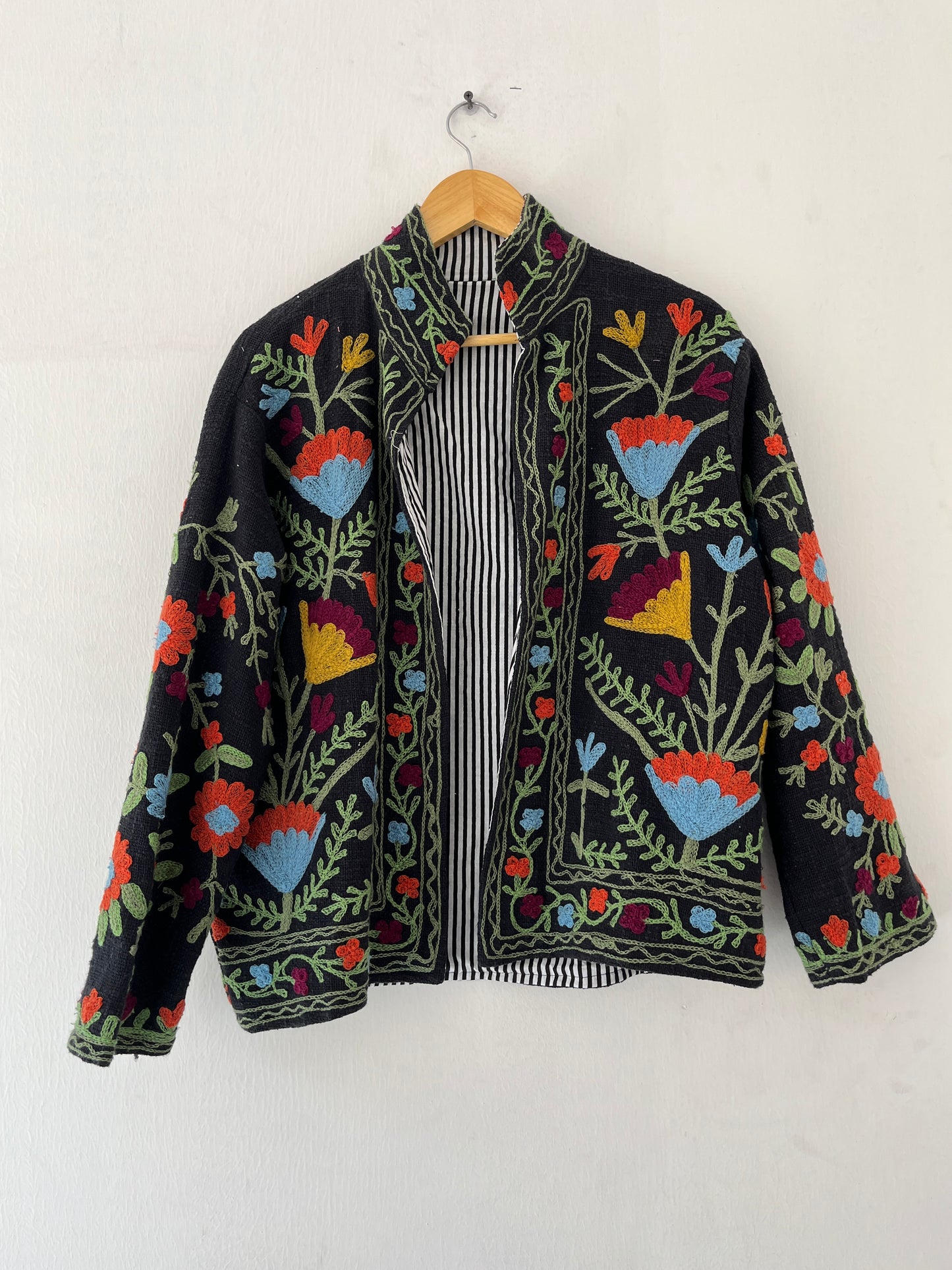 Women's Black Floral Suzani Reversible Velvet Jacket – Artistic Embroidered Statement Jacket
