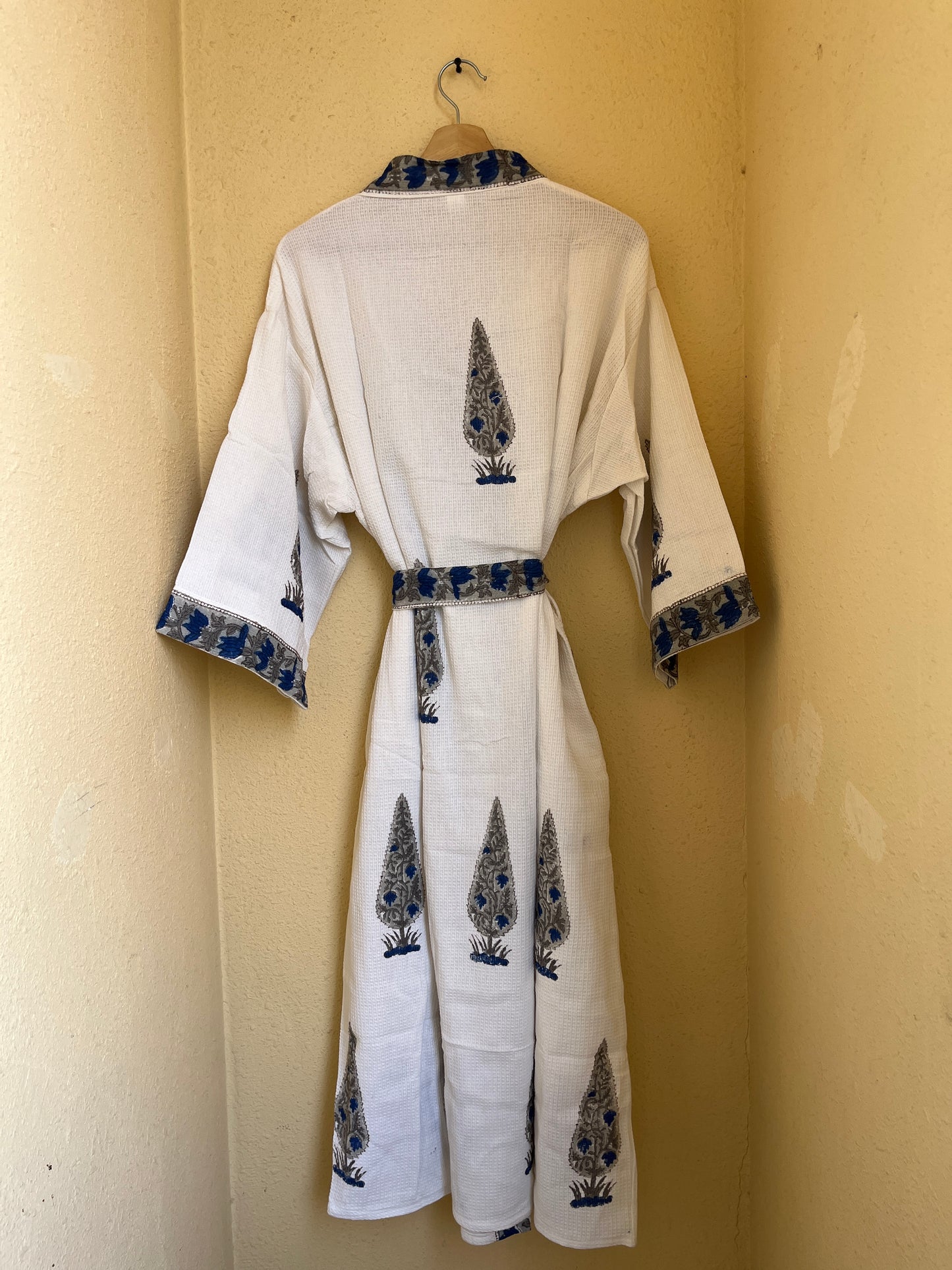 Floral 104 Bathrobe – Luxury Spa Robe
