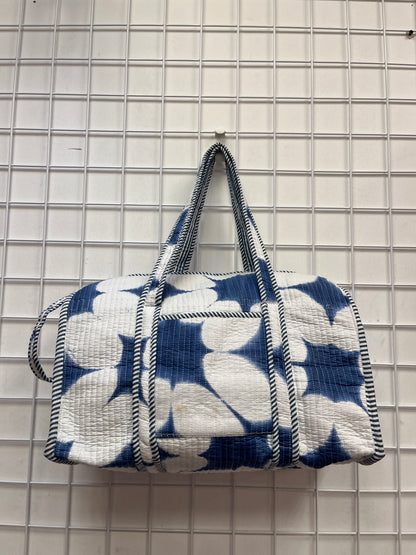 Classic Blue Indigo Tie and Dye Quilted Cotton Duffle Bag – Lightweight Travel Weekender