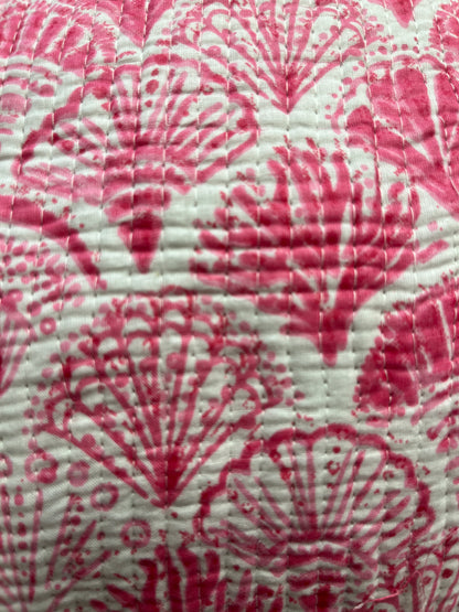 Pink Shell Quilted Cotton Duffle Bag – Lightweight Travel Weekender