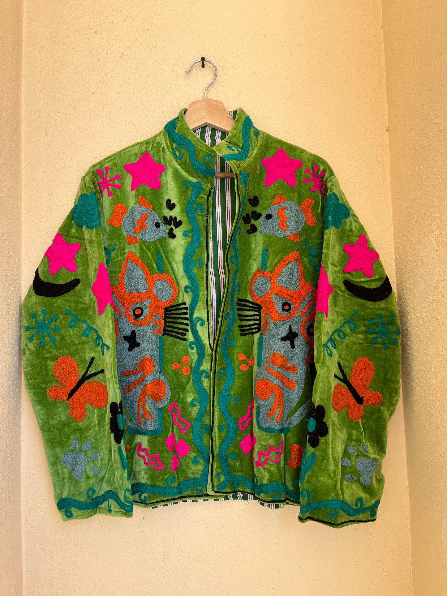 Women's 1027 Suzani Reversible Cotton Jacket – Artistic Embroidered Statement Jacket
