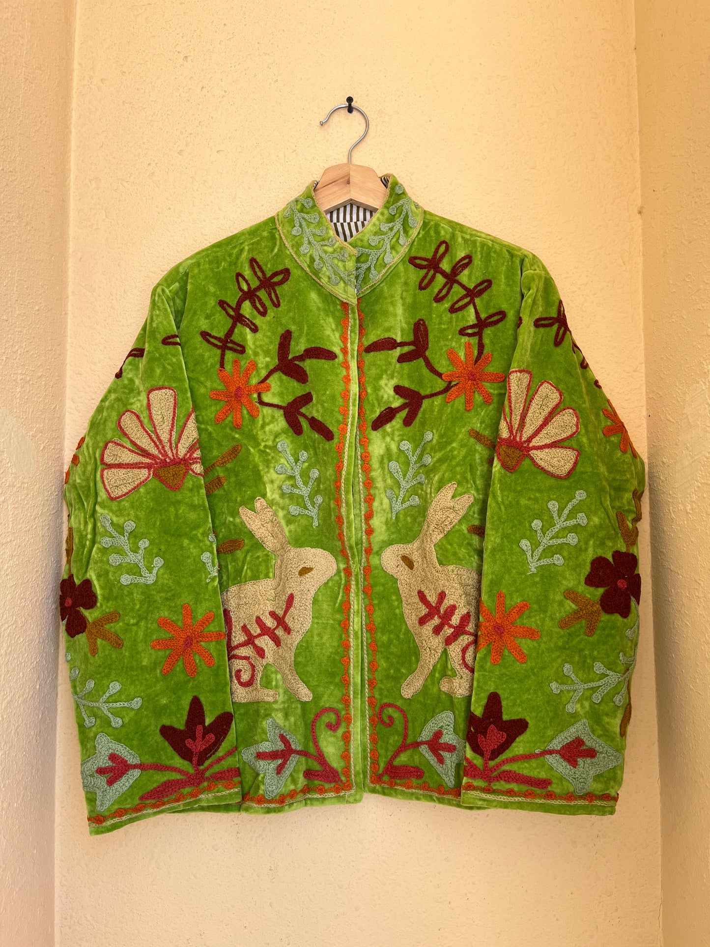Women's 1033 Suzani Reversible Cotton Jacket – Artistic Embroidered Statement Jacket