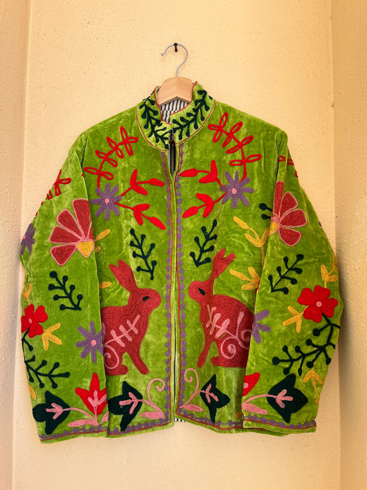 Women's 1032 Suzani Reversible Cotton Jacket – Artistic Embroidered Statement Jacket