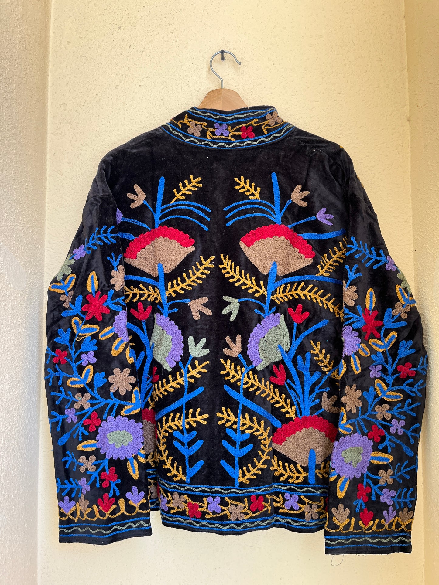 Women's 1044 Suzani Reversible Cotton Jacket – Artistic Embroidered Statement Jacket