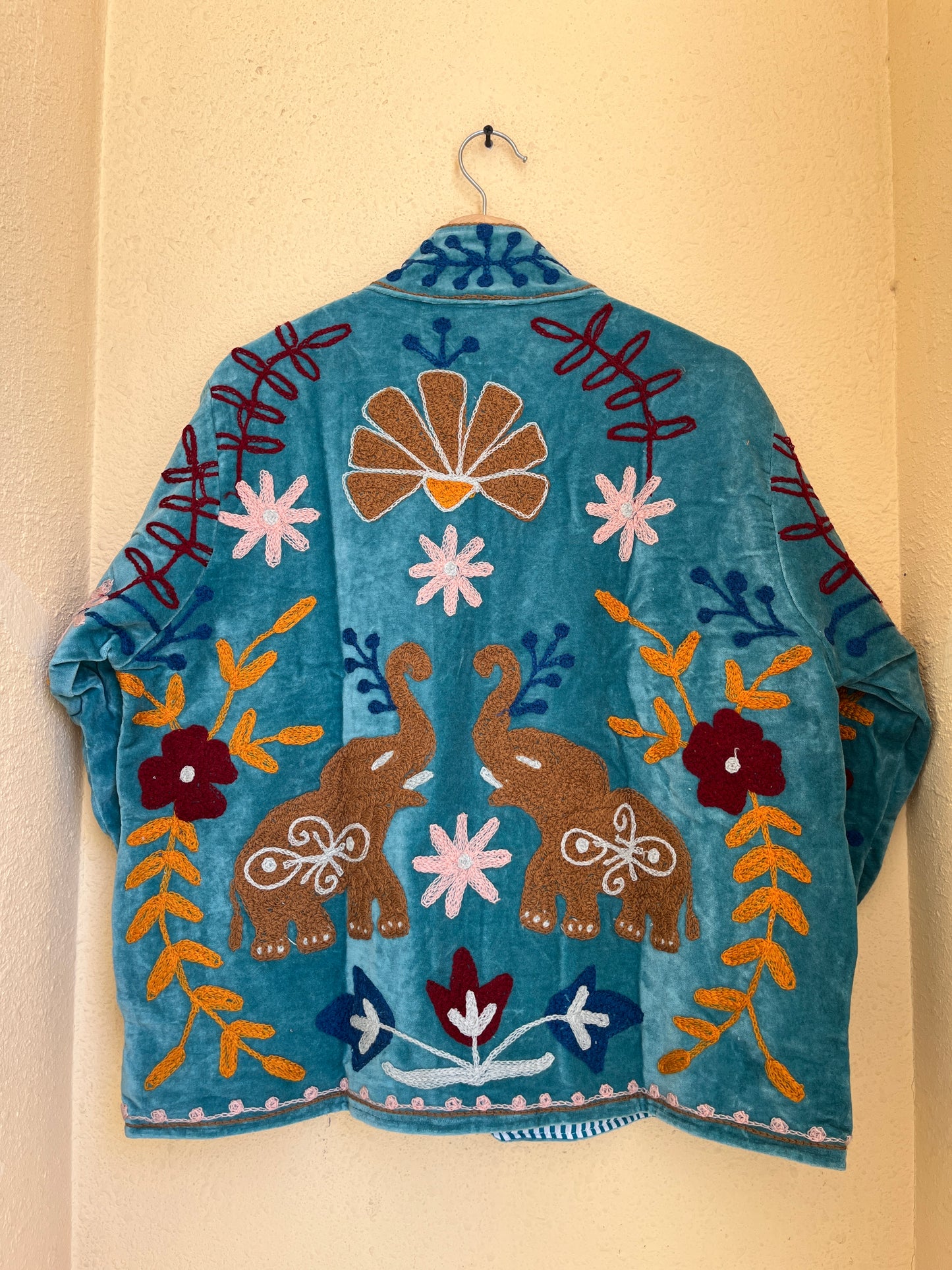 Women's 1048 Suzani Reversible Cotton Jacket – Artistic Embroidered Statement Jacket