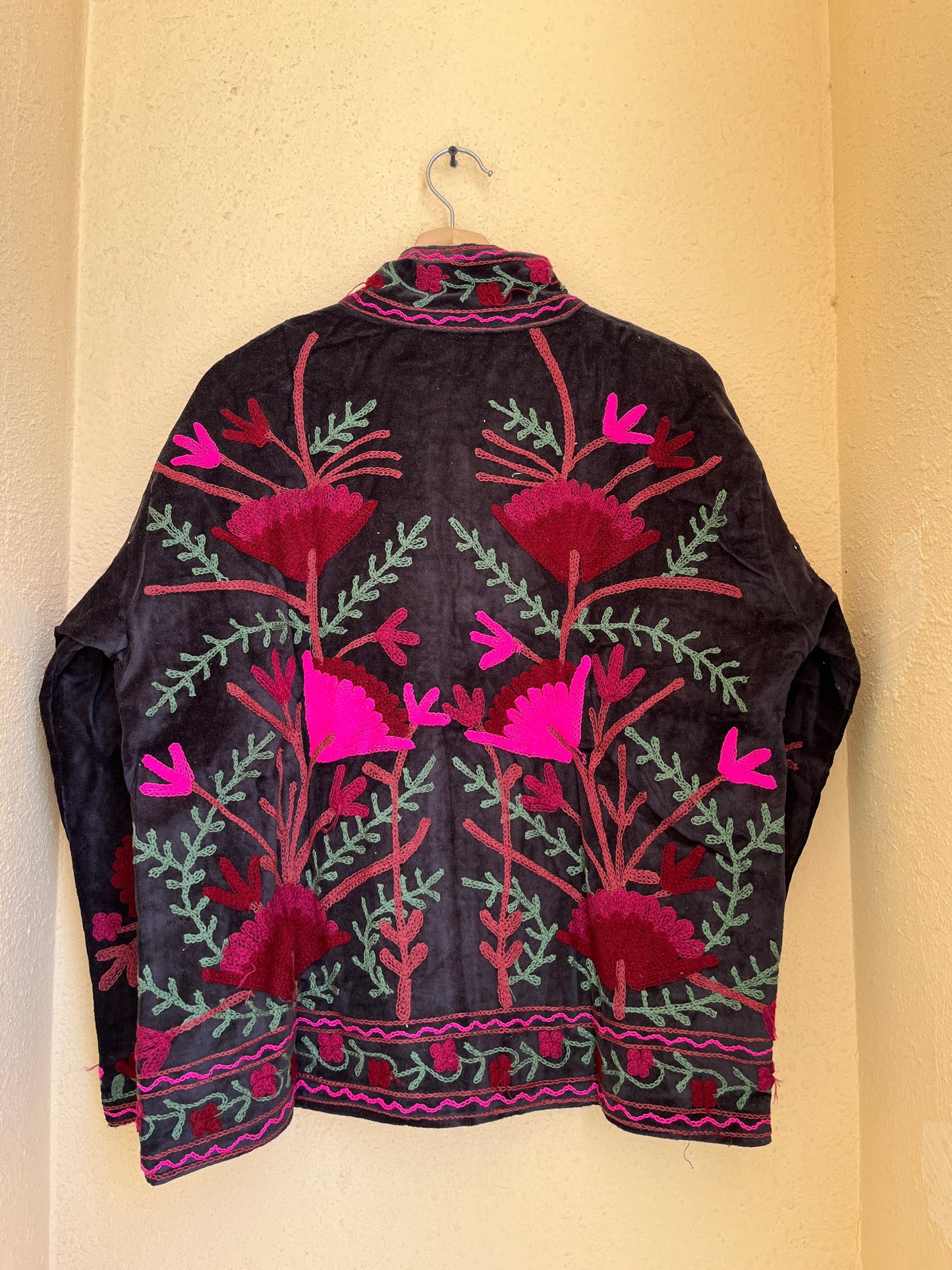 Women's 1054 Suzani Reversible Cotton Jacket – Artistic Embroidered Statement Jacket