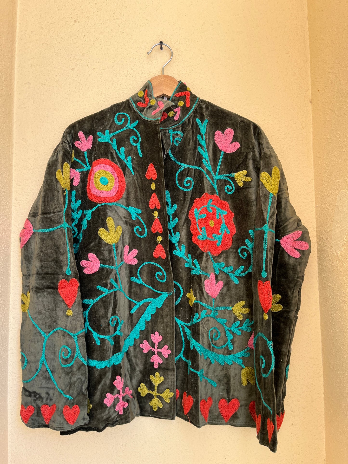 Women's 1070 Suzani Reversible Cotton Jacket – Artistic Embroidered Statement Jacket
