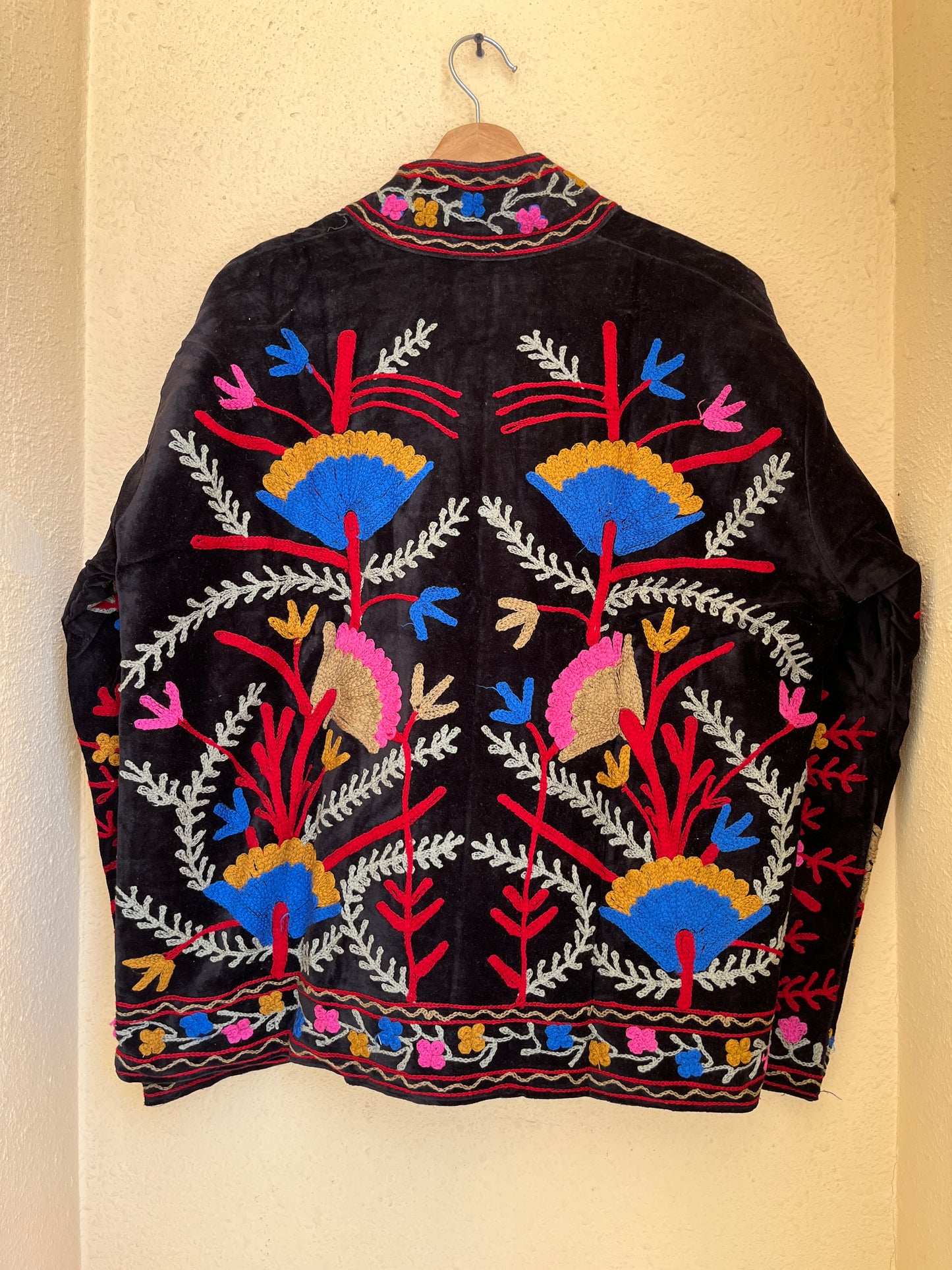 Women's 1074 Suzani Reversible Cotton Jacket – Artistic Embroidered Statement Jacket
