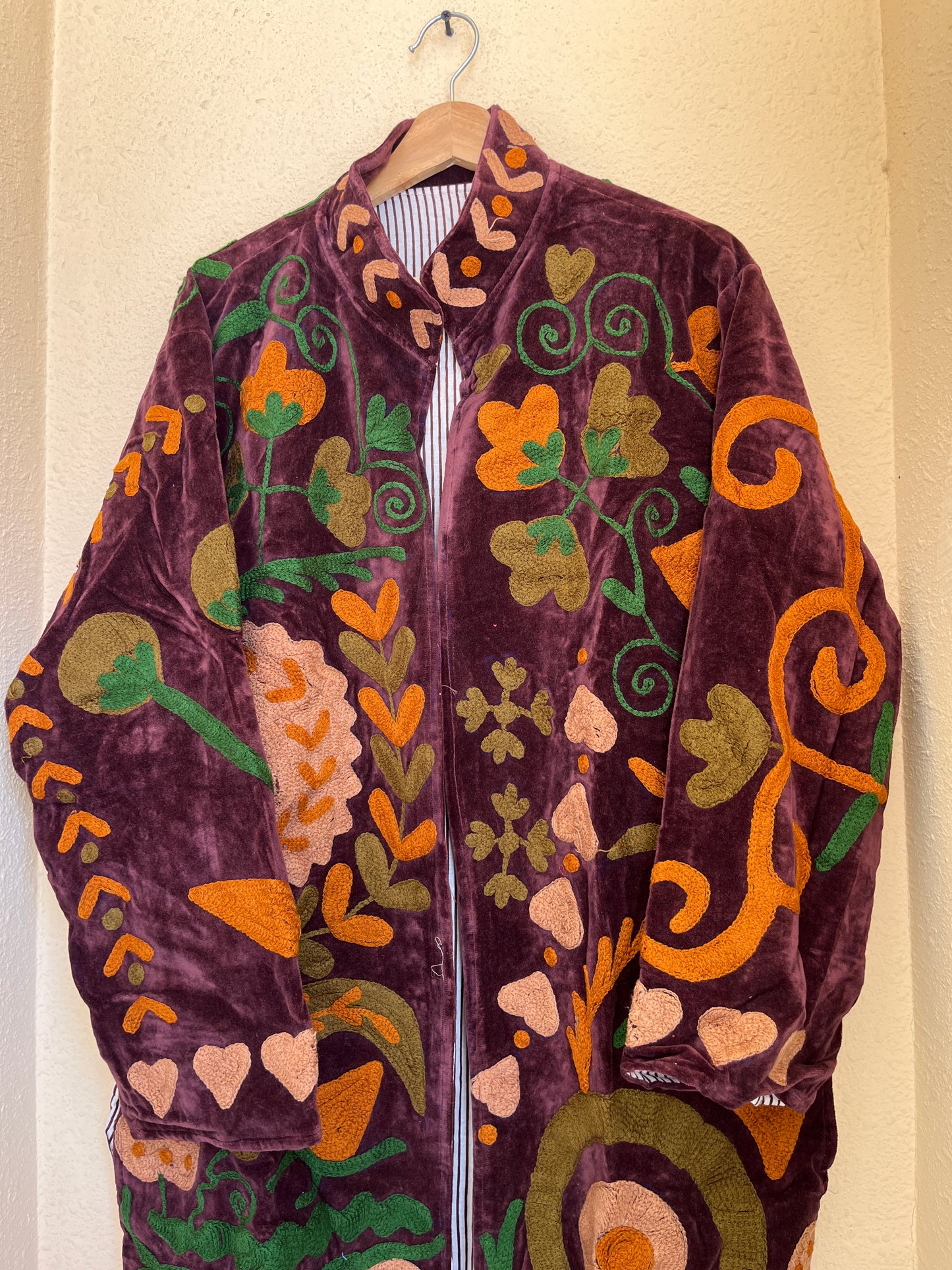 Women's 1075 Suzani Reversible Cotton Jacket – Artistic Embroidered Statement Jacket