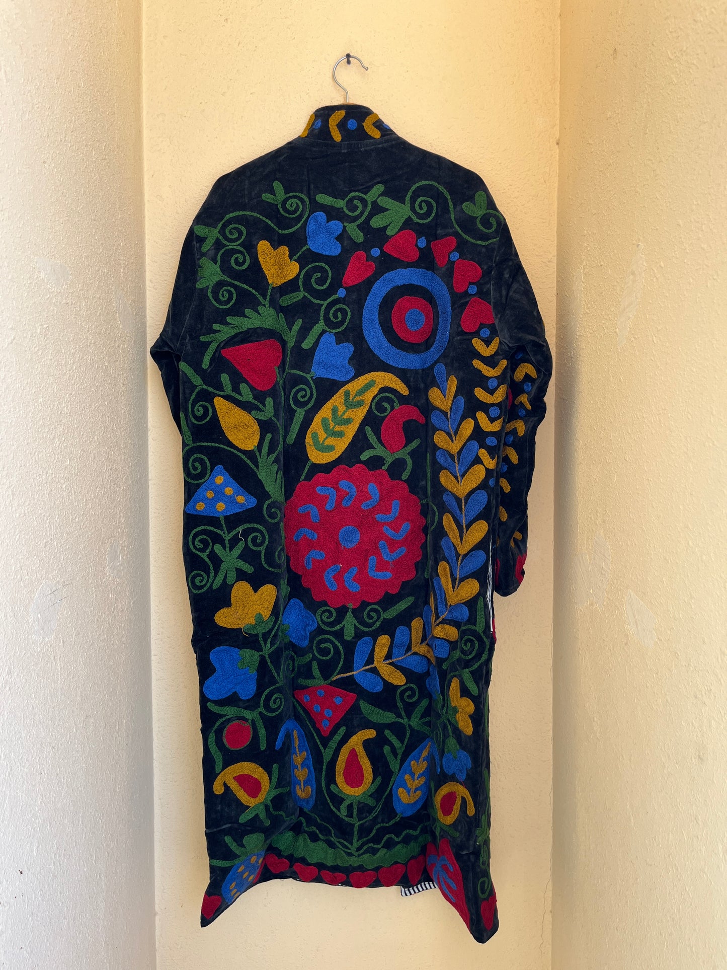 Women's 1071 Suzani Reversible Cotton Jacket – Artistic Embroidered Statement Jacket