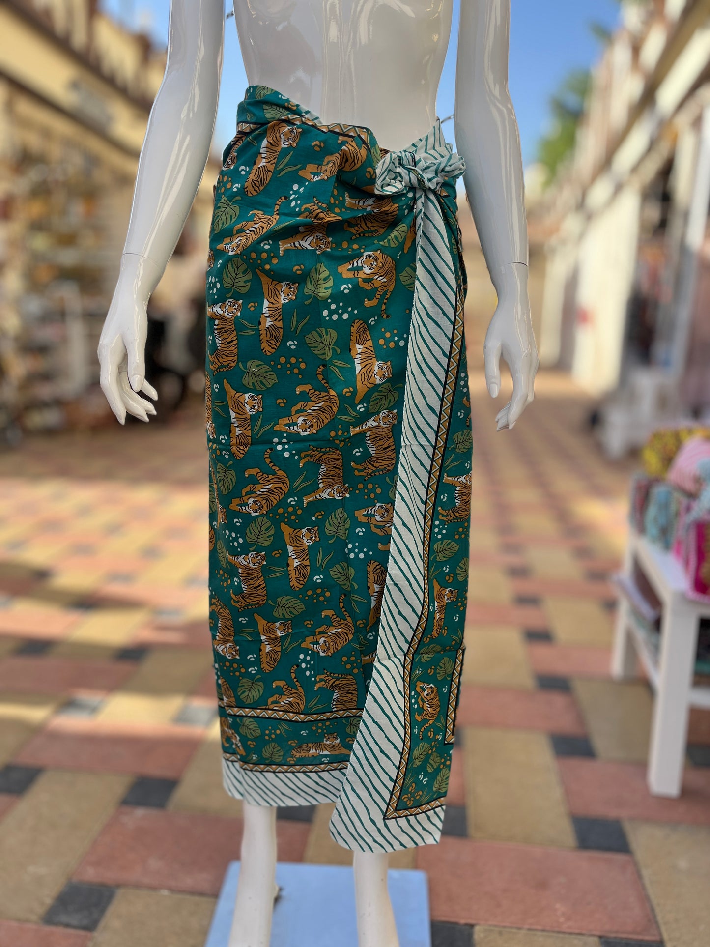 Sarong-1010