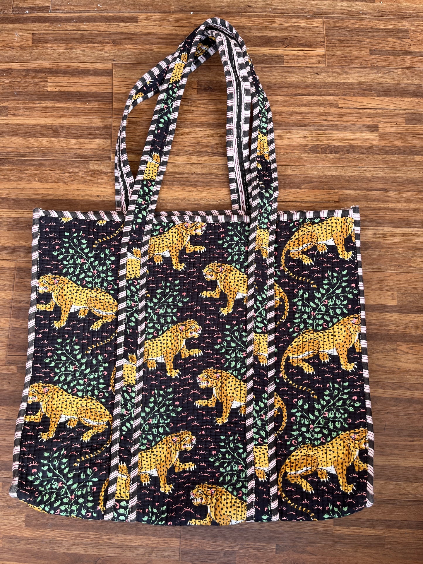 Navy blue leopard – Wander Tote Bag 18x18