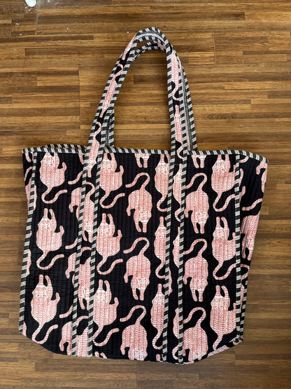 Black Royal tiger – Wander Tote Bag 18x18