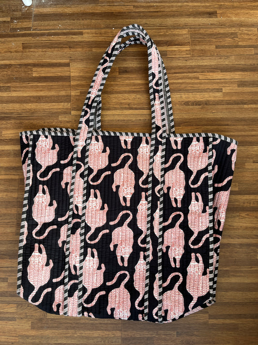 Black Royal tiger – Wander Reversible Tote Bag 18x18