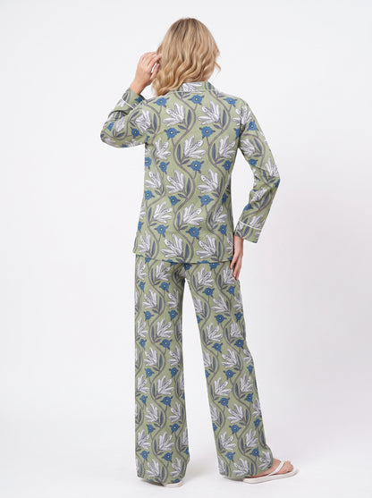 Women’s Green Bloom Escape – Elegant Two Piece Cotton Pajama Set