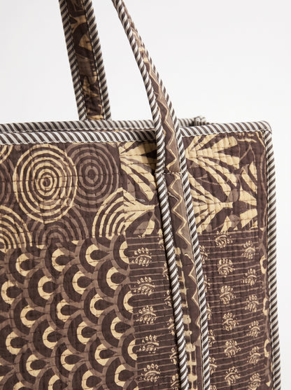 Brown Sugar Patch Bloom – Wander Tote Bag  18x18