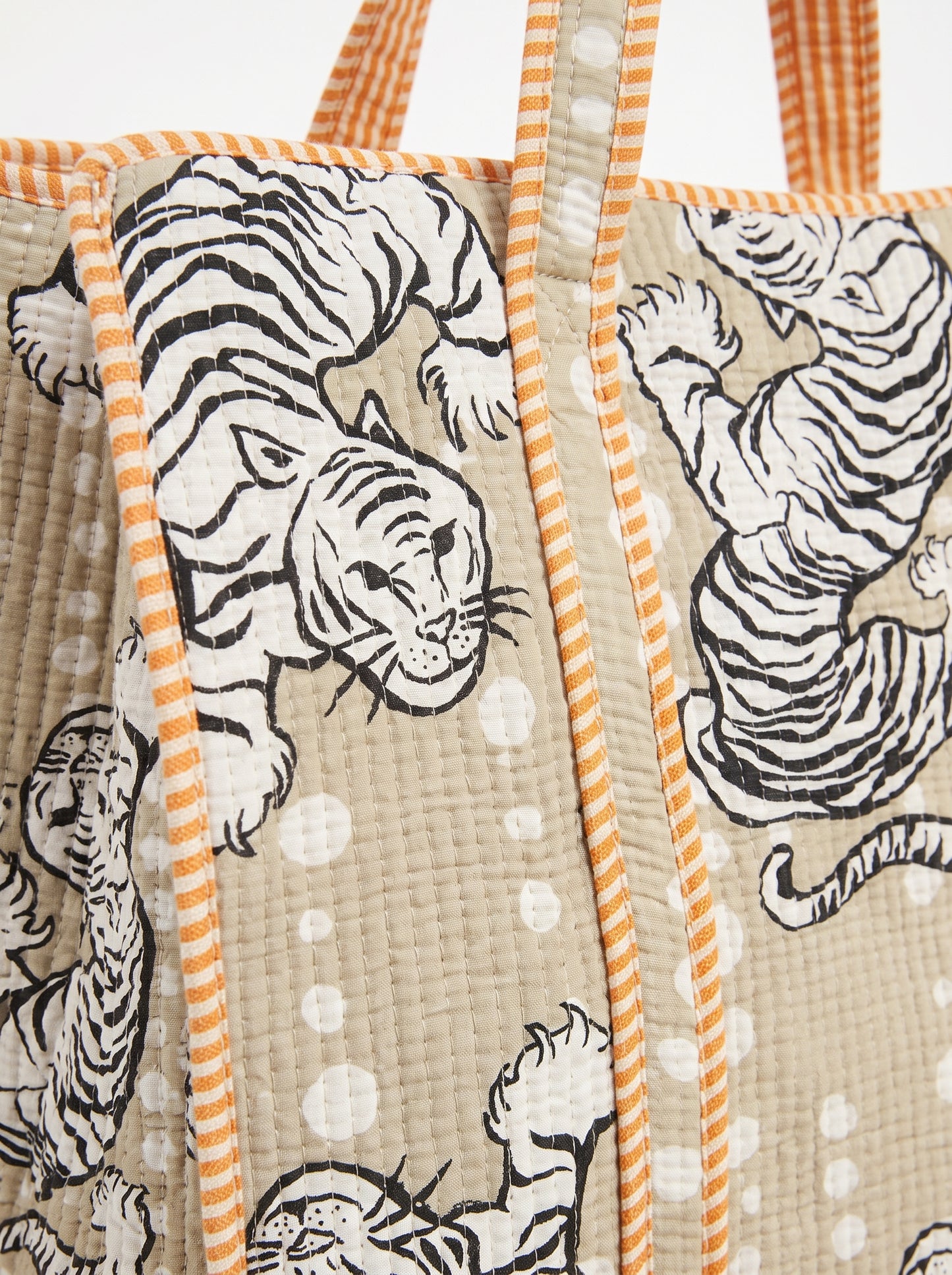 Playful Beige Tiger – Wander Tote Bag 18x18