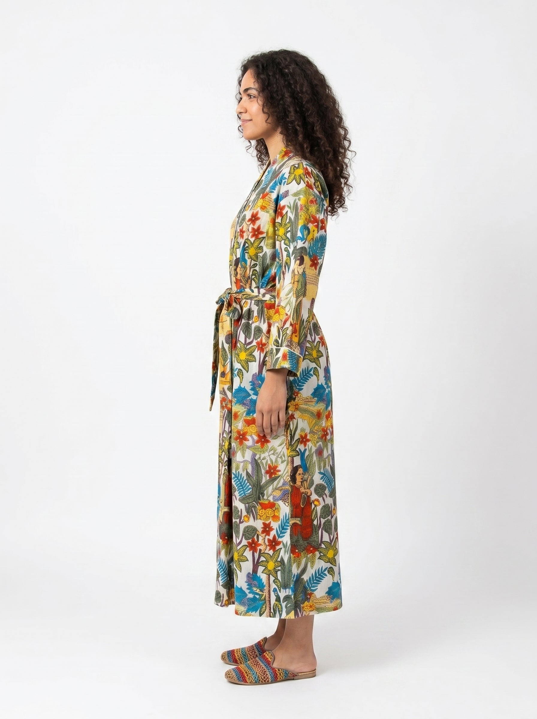 White Farida women's cotton kimono. Crisp white lightweight cotton 
robe featuring an elegant monochrome patterned border design.